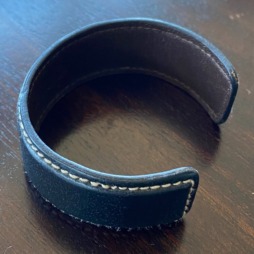 Coach Black Leather Cuff Bracelet Tan Contrast Stitching Made in Italy EUC - Picture 3 of 4